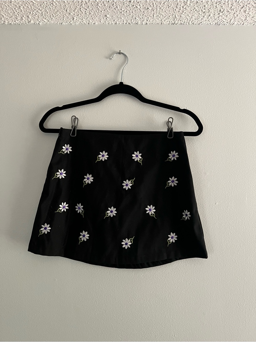 UNIF Daisy Floral Embroidered Black Mini Skirt